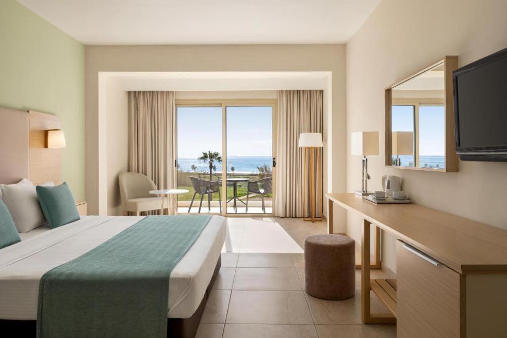 Freij Hotel & Resort - Adults Only Aya Napa Dış mekan fotoğraf